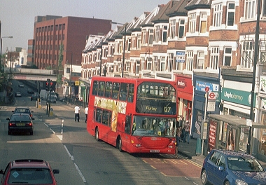 Metrobus 919 on 127 at Wallington.