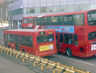 PDL128 and DW100 at West Croydon.