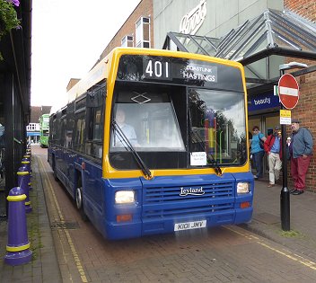 Lynx 101 on 401 at Sevenoaks Bus Stn