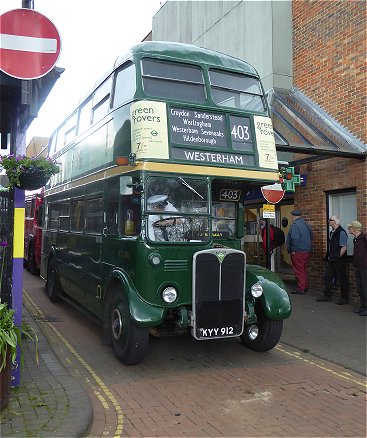 RT3183 on 403 at Sevenoaks Bus Stn