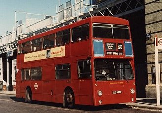 D2368 at Putney Bridge Stn 1984