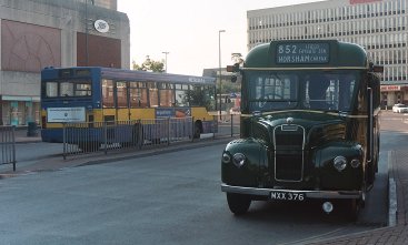 GS76 and Metrobus 758 at Crawley Bus Station