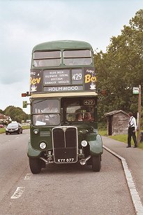 RT3148 prepares to turn at South Holmwood