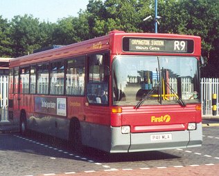D41 at Orpington Stn, Sept.2000