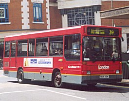 DR41 in Putney on the 39, June 2000