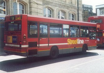 DR52 at Putney Bridge Stn, June 2000