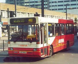 DRL152 at East Croydon, Sept 2000