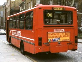 DW142, Wapping, February 1998