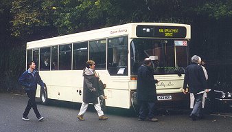 Weybridge Stn, Oct 1999