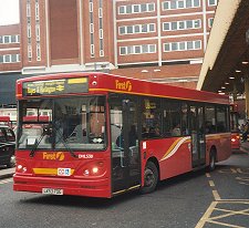 DHL530, Uxbridge, April 2004