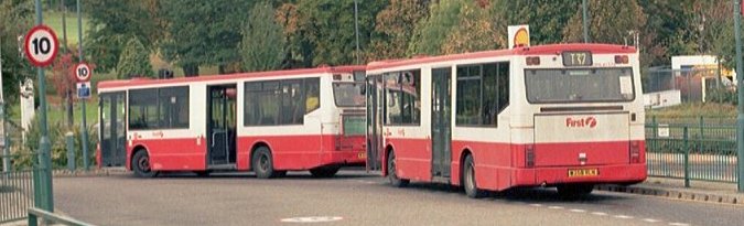 DML41358 on T32, Addington Interchange, October 2005