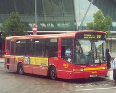 DMS331 on D8, Stratford, August 2000