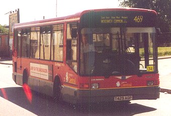 DML29 on 469, Erith, May 2001.