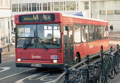 LDP62 on 164 at Wimbledon Station, October 2005.