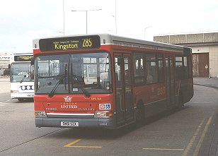 DPS560 on 285, Hatton Cross Stn