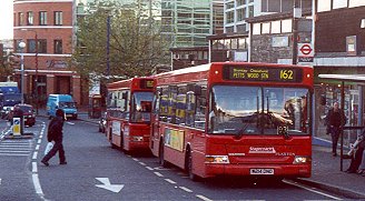 SLD214 on 162, Bromley High Street.