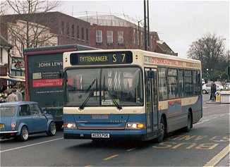 Centrebus 582 on S7, St.Peters Street