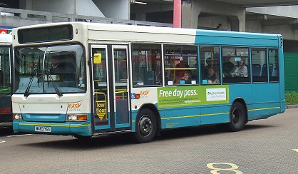 3483 at Harlow, April 2011
