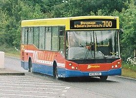 DMA76 on 700 between Hitchin & Stevenage, June 2006