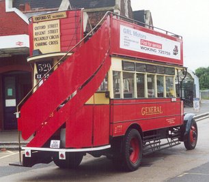 D142 at Hampton Court Station, June 2001