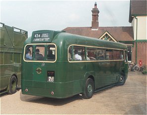RF633 at Kingscote Stn