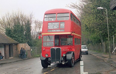 RT3871 at Oxted Station