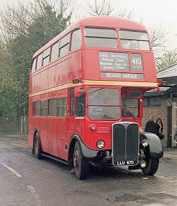 RT3871 at Oxted Station