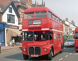 RM1033 at East Grinstead.