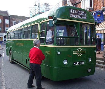 RF633 on 434, East Grinstead.