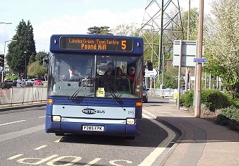 Metrobus Dart 395 at Three Bridges