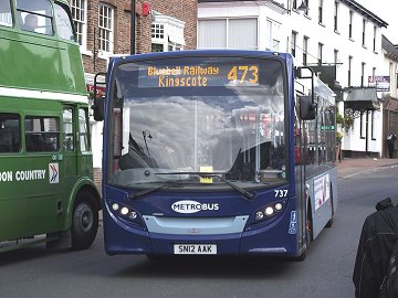 Met737 on 473 at East Grinstead