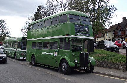 RT604 on 409 at Godstone Green