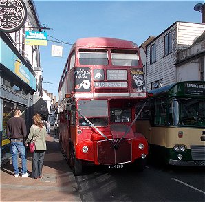 RM1097 at East Grinstead