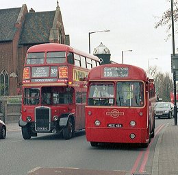 RTL139 and RF457, Clapton Pond