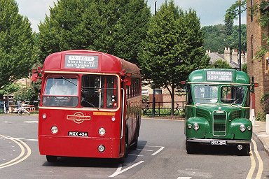 RF457 heads to park, GS62 awaits a 308A turn