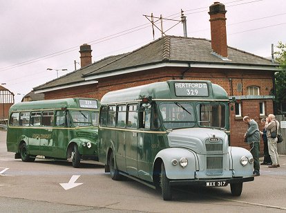 GS2 and GS17 at Knebworth Stn