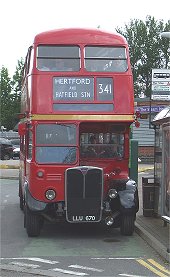 RT3871 at Hatfield Station.