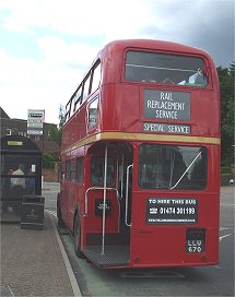 RT3871 at Hatfield Station.