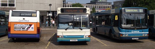 389, 3218, 3322, Stevenage Bus Stn