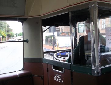 RF633 passes Centrebus Solo 365