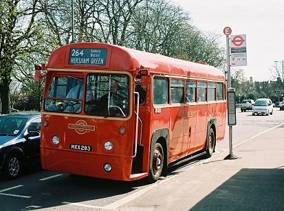 RF395 at Hampton Court on 264