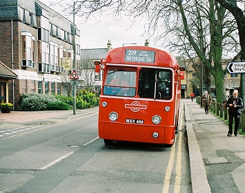 RF491 at Hersham Green