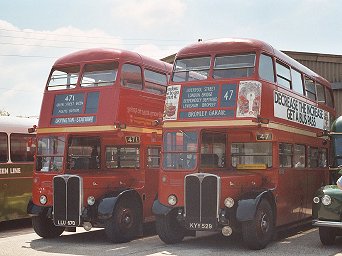 RT3871, RT1702 at Bowens Yard