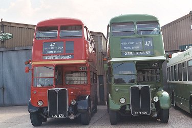 RT3871, RT604 at Bowens Yard