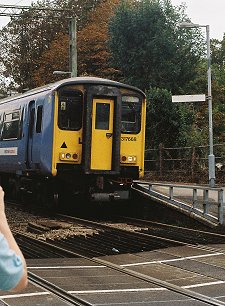 317668 at Roydon Stn