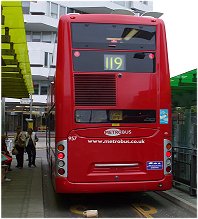 957 on 119 at East Croydon