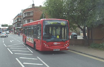 Metrobus 225 on 465, Surbiton