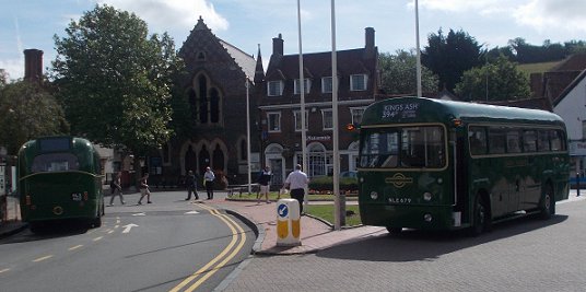 T792, RF679 at Chesham Broadway