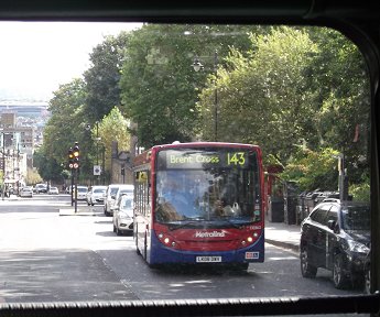 DE862 on Highgate Hill