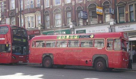 RF433 at Golders Green
